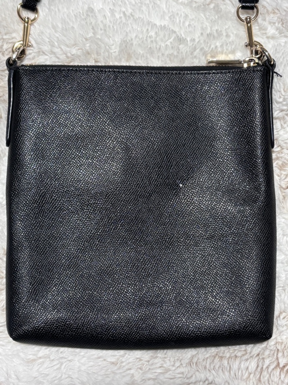 Coach Kitt Messenger Bag Black with Gold Hardware - Picture 5 of 10